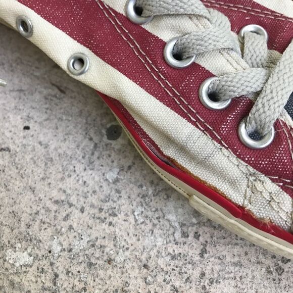 Converse - Picture 4 of 4